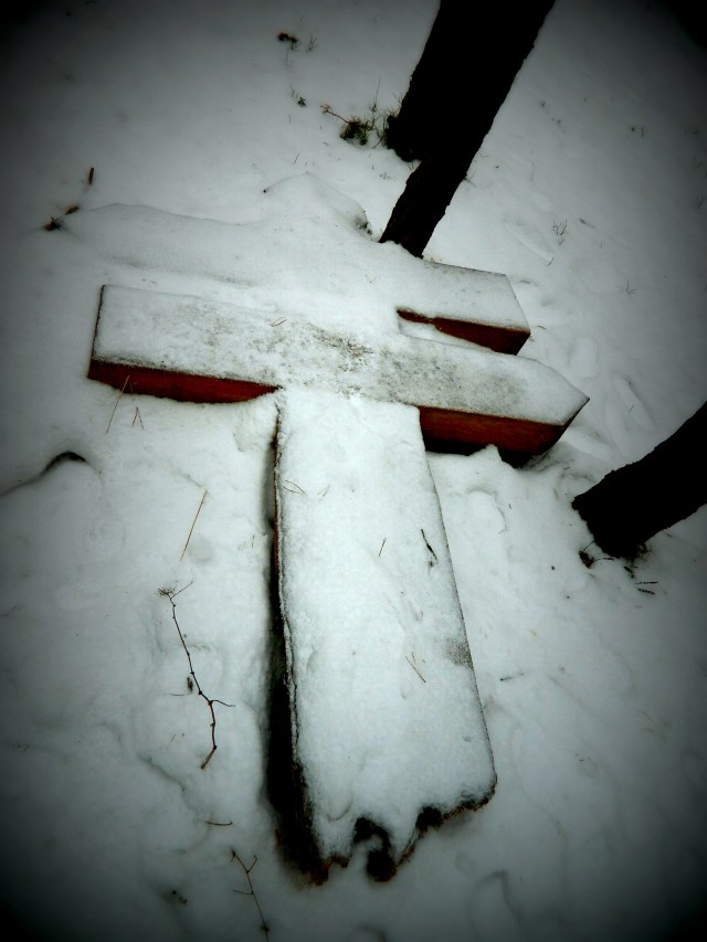 sign post broken snow