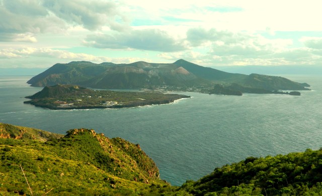 Lipari to Vulcano 2