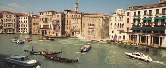 Casino Royale sinking house film