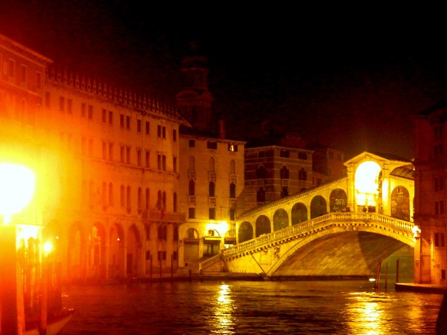 Rialto night