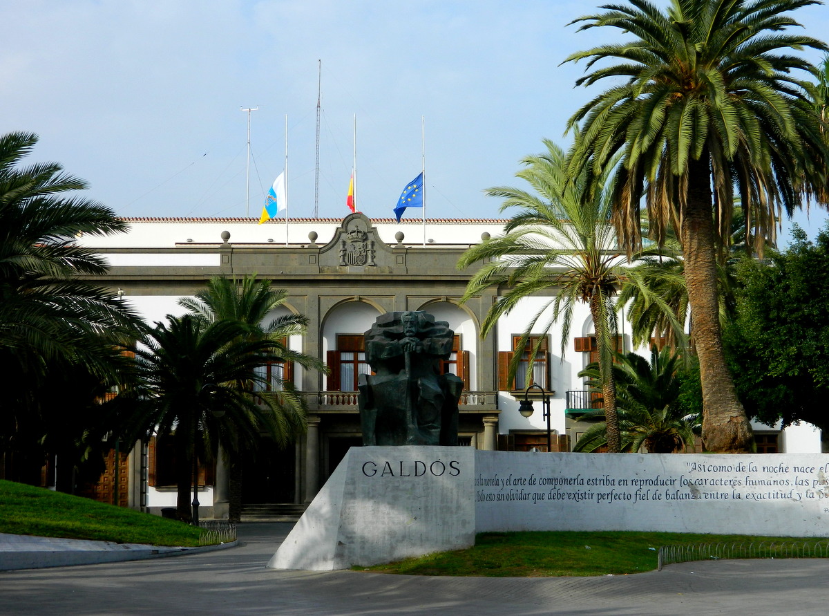 halfmast1