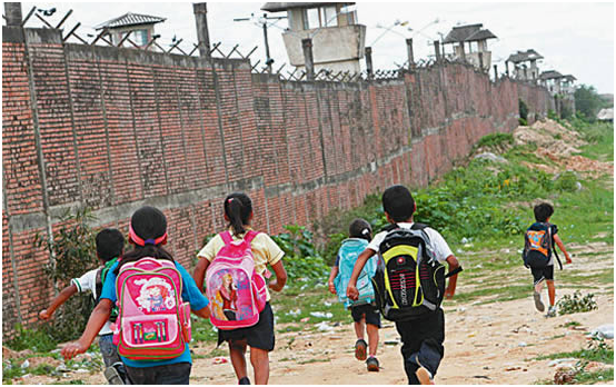 carcel Palmasola children.png