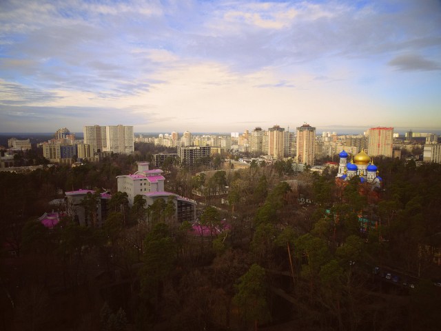 Blick von Wohnung auf Kirche