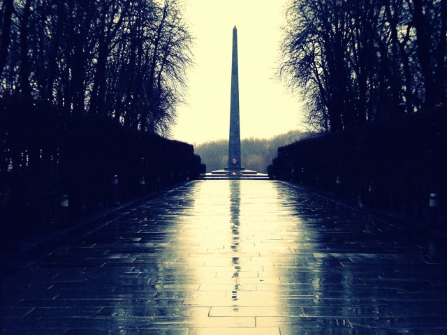 cenotaph wet.JPG